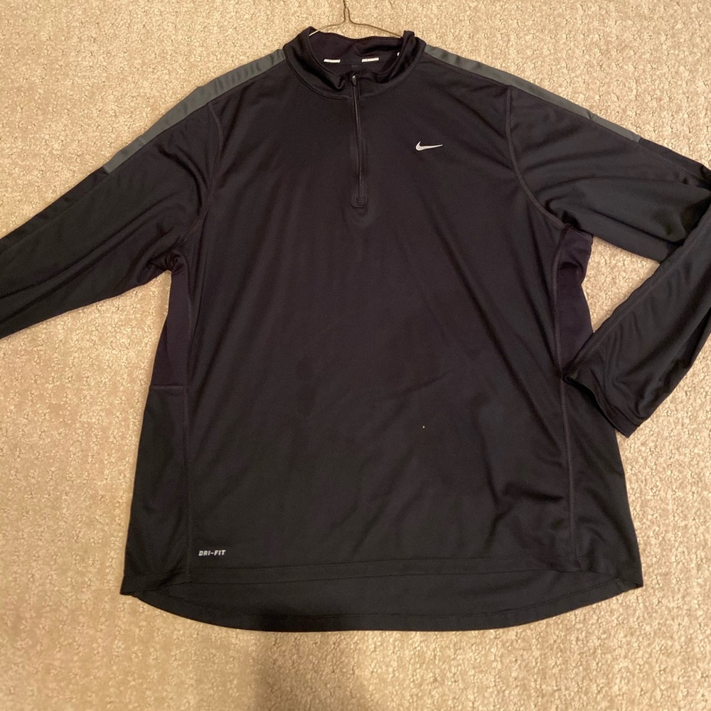 Men’s Nike pullover - Picture 2 of 2